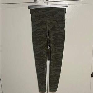 Camo Print High-Waisted Leggings